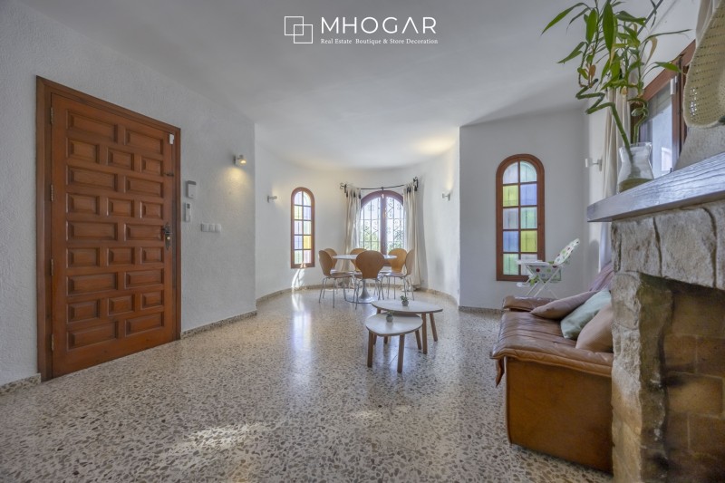 Venta - Villa mediterránea frente a la Cala Baladrar con un gran potencial en, Benissa Costa Blanca! 
